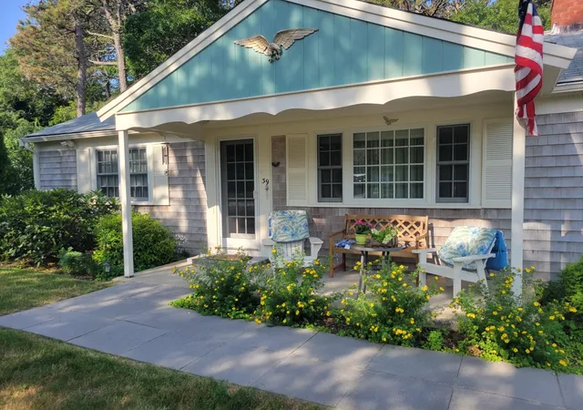 2nd image of 39 Phyllis Dr, South Yarmouth, MA 02664 | MLS# 22603839
