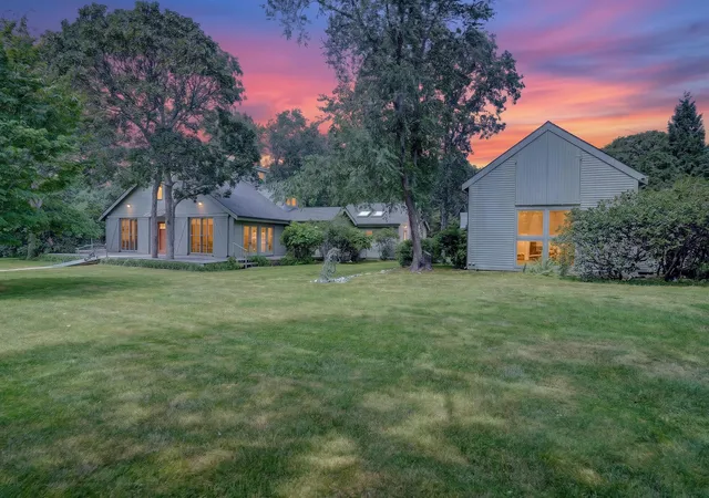 48th image of 99 Oak Ln, Vineyard Haven, MA 02568 | MLS# 22604013
