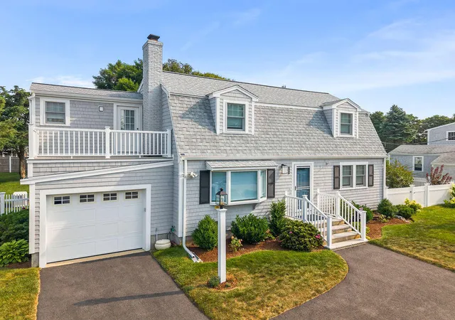 3rd image of 309 Wild Harbor Rd, North Falmouth, MA 02556 | MLS# 22603929