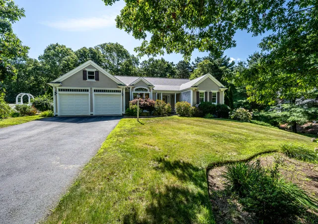1st image of 51 Falling Leaf Ln, Osterville, MA 02655 | MLS# 22604062