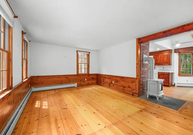 3rd image of 325 Braggs Ln, Barnstable, MA 02630 | MLS# 22603939