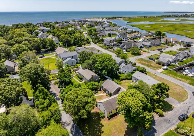 4th image of 11 & 11A Gateway St, South Yarmouth, MA 02664 | MLS# 22603870