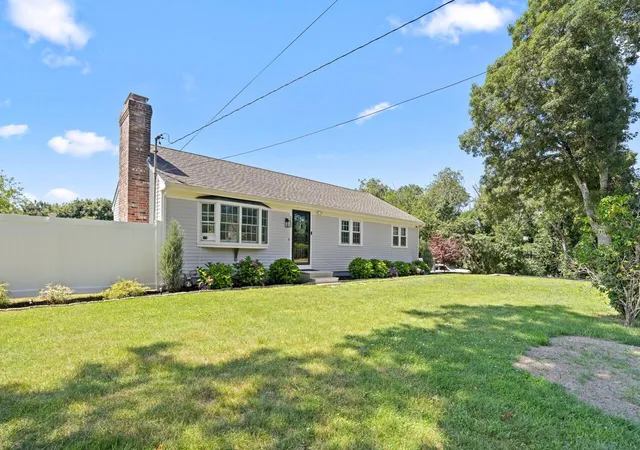 1st image of 1109 Shootflying Hill Rd, Centerville, MA 02632 | MLS# 22603918
