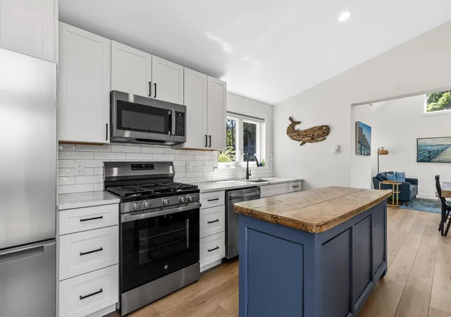 5th image of 56A W Franklin St, Provincetown, MA 02657 | MLS# 22603883