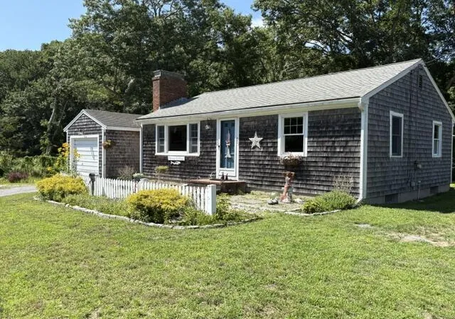 1st image of 555 Shootflying Hill Rd, Centerville, MA 02632 | MLS# 22603878
