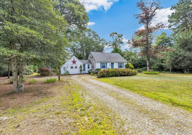 3rd image of 112 Osterville West Barnstable Rd, Osterville, MA 02655 | MLS# 22603898