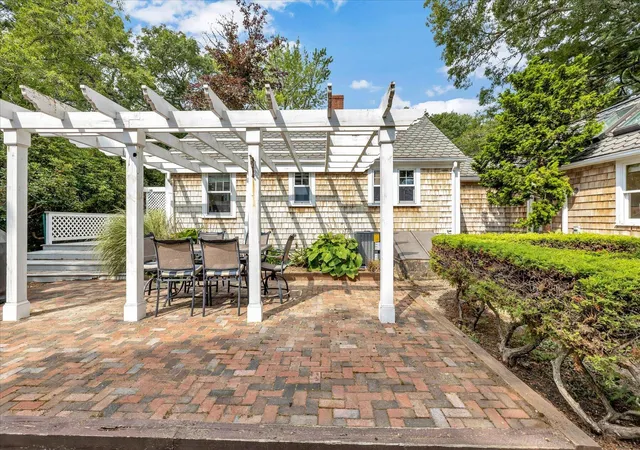 5th image of 112 Osterville West Barnstable Rd, Osterville, MA 02655 | MLS# 22603898