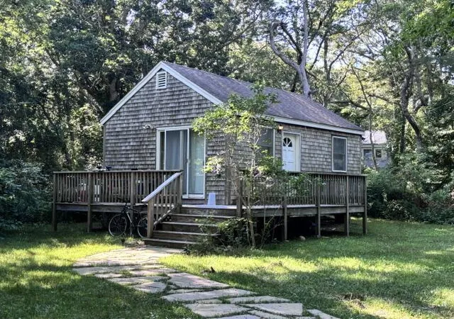 2nd image of 150 Field View Ln, Vineyard Haven, MA 02568 | MLS# 22603890