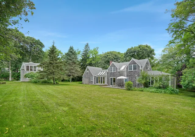 1st image of 174 Middle Rd, Chilmark, MA 02535 | MLS# 22603889