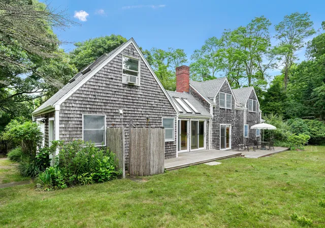 2nd image of 174 Middle Rd, Chilmark, MA 02535 | MLS# 22603889
