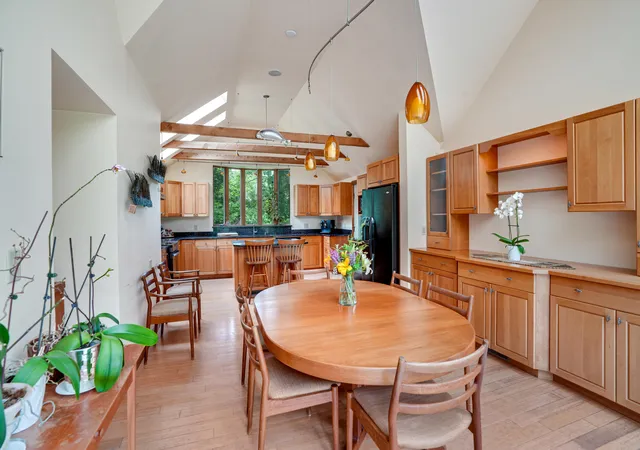 Photo 3 of Single family home for sale at 174 Middle Rd, Chilmark, MA 02535 | MLS# 22603889 | Listing updated on 2026-08-20