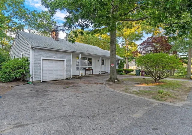 3rd image of 198 Bristol Ave, Hyannis, MA 02601 | MLS# 22603931