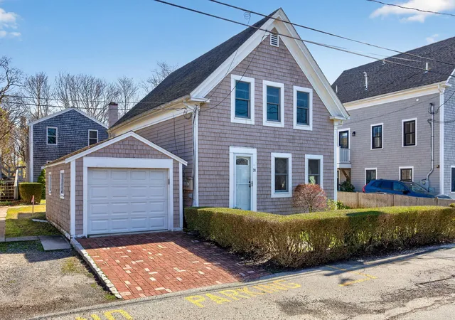 2nd image of 31 Conant St, Provincetown, MA 02657 | MLS# 22603932
