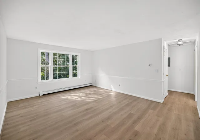 2nd image of 2 Englewood Dr #APT F8, Harwich, MA 02645 | MLS# 22603924