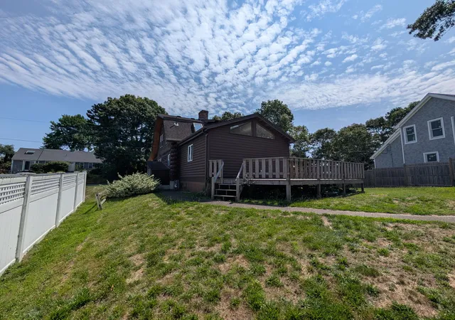 4th image of 40 Daisy Hill Rd, Hyannis, MA 02601 | MLS# 22603899