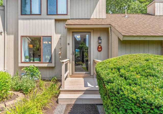 3rd image of 481 Buck Island Rd, West Yarmouth, MA 02673