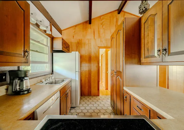 3rd image of 450 Lieutenant Island Rd, Wellfleet, MA 02667 | MLS# 22603963