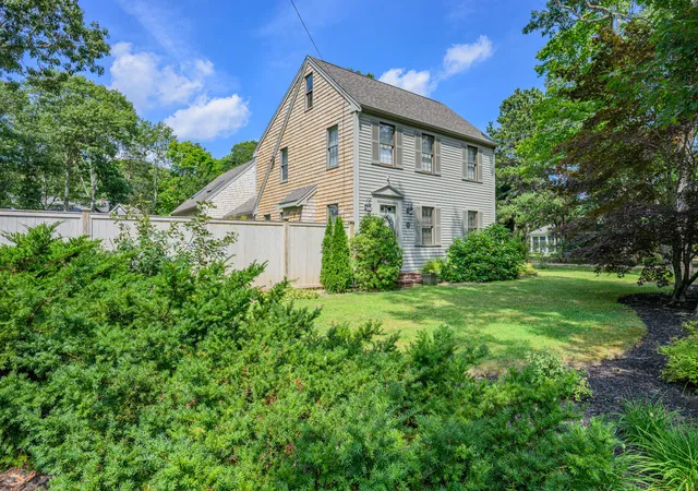 2nd image of 134 School St, Cotuit, MA 02635 | MLS# 22603950