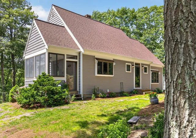 Photo 3 of Single family home for sale at 769 River Rd, Marstons Mills, MA 02648 | MLS# 22603930 | Listing updated on 2026-08-24