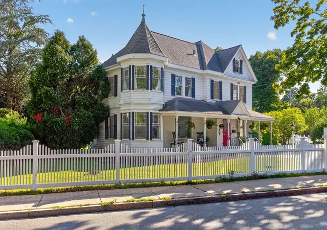 4th image of 1 Main St, Falmouth, MA 02540 | MLS# 22603988