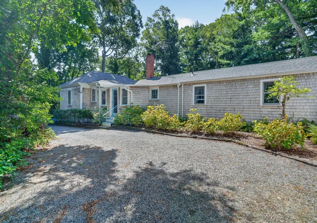 Photo 2 of Single family home for sale at 528 Main St, Vineyard Haven, MA 02568 | MLS# 22603944 | Listing updated on 2026-09-09