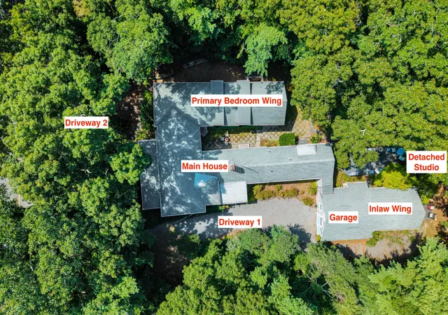 Photo 3 of Single family home for sale at 528 Main St, Vineyard Haven, MA 02568 | MLS# 22603944 | Listing updated on 2026-09-09