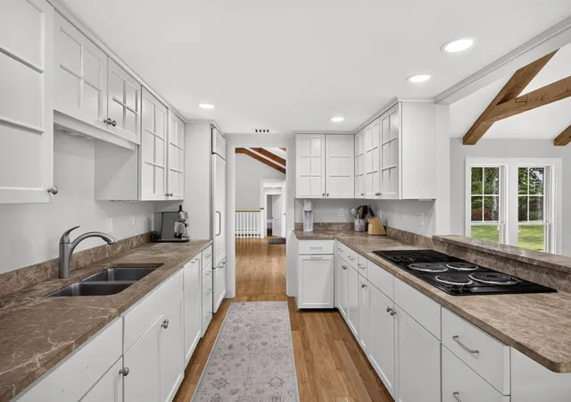 Photo 3 of Single family home for sale at 72 Hathaway Rd Rd, Osterville, MA 02655 | MLS# 22603965 | Listing updated on 2026-10-19