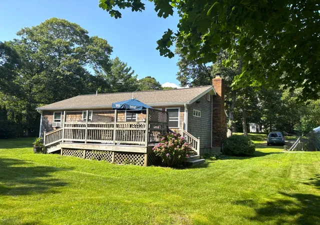 2nd image of 11 Stanley St, Oak Bluffs, MA 02557 | MLS# 22603967