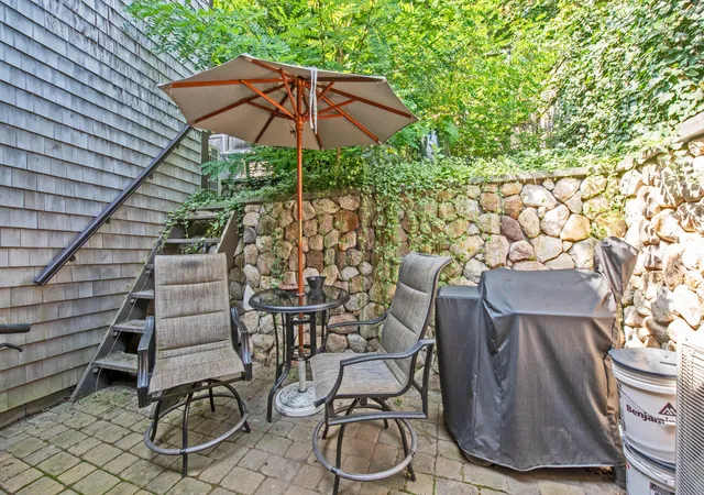 2nd image of 116 Bradford St, Provincetown, MA 02657