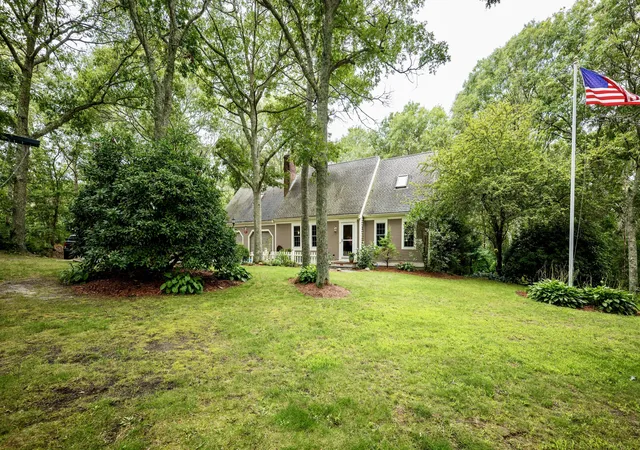 2nd image of 289 Quaker Meetinghouse Rd, East Sandwich, MA 02537 | MLS# 22604069