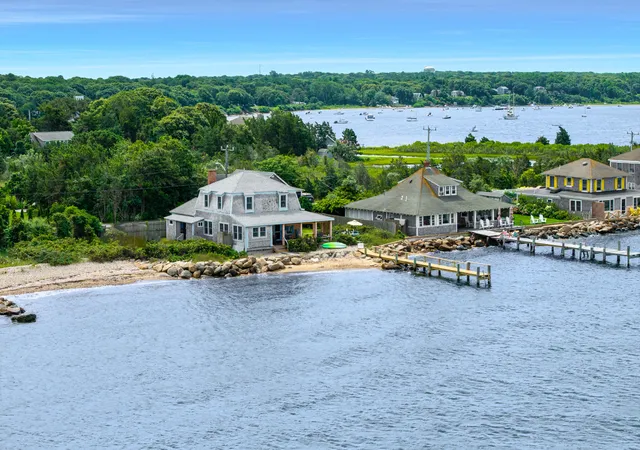31st image of 27 Beach Rd, Oak Bluffs, MA 02557 | MLS# 22604007