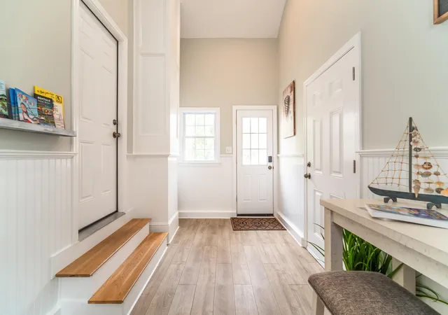 4th image of 495 Santuit Newtown Rd, Marstons Mills, MA 02648 | MLS# 22604063