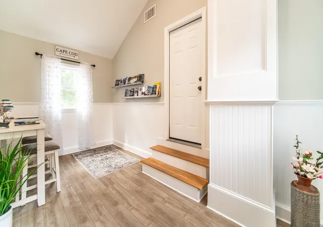 5th image of 495 Santuit Newtown Rd, Marstons Mills, MA 02648 | MLS# 22604063