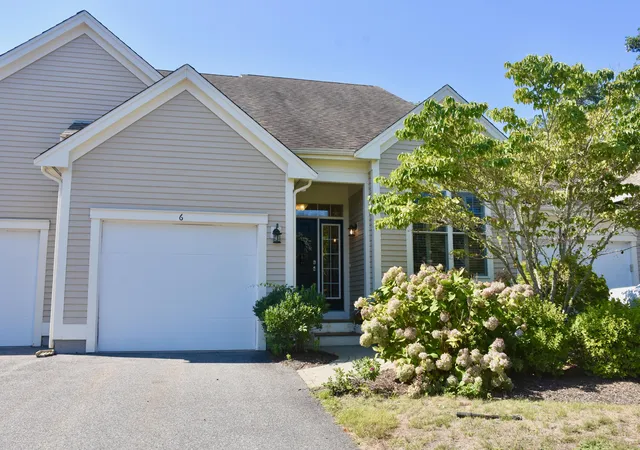 2nd image of 6 Chadwick Ct, Mashpee, MA 02649 | MLS# 22604041