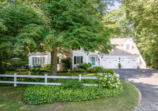 Photo 2 of Single family home for sale at 15 Long Pond Cir, Centerville, MA 02632 | MLS# 22604228 | Listing updated on 2026-09-14