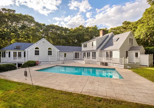 1st image of 6 Heron Wy, Mashpee, MA 02649 | MLS# 22604024