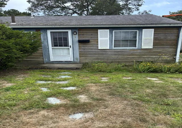 1st image of 1 Howes Rd #UNIT 1, South Yarmouth, MA 02664 | MLS# 22604074