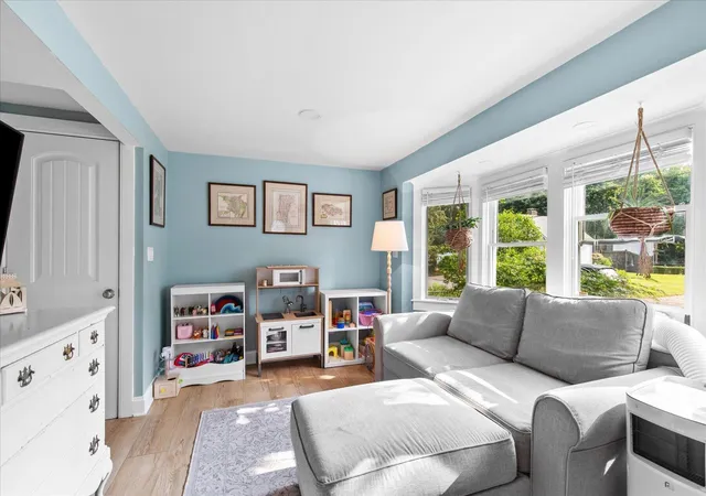 image of 16 Pleasant St, Scituate, MA 02066 | MLS# 22604048