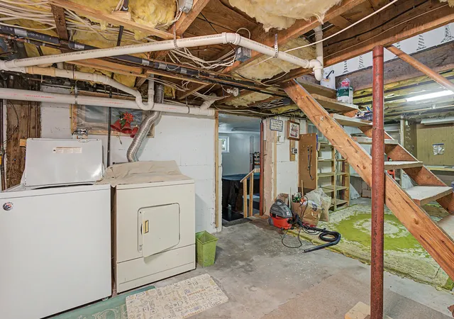 image of 34 Pleasant St, Dennis Port, MA 02639