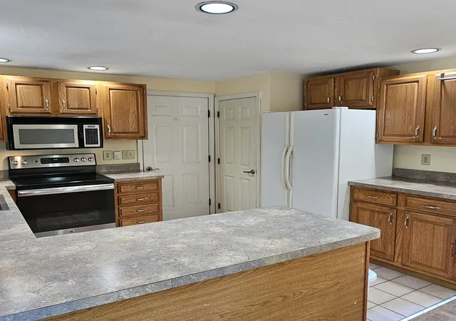 Photo 4 of Single family home for sale at 78 Barnacle Rd, Yarmouth Port, MA 02675 | MLS# 22604107 | Listing updated on 2026-10-04