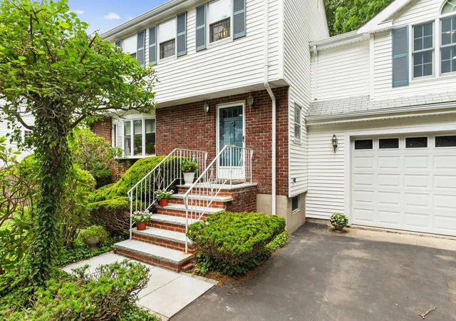 Photo 3 of Sale Pending at 44 Quarry Ln, Milton, MA 02186 | MLS# 22604064 | Listing updated on 2026-09-15
