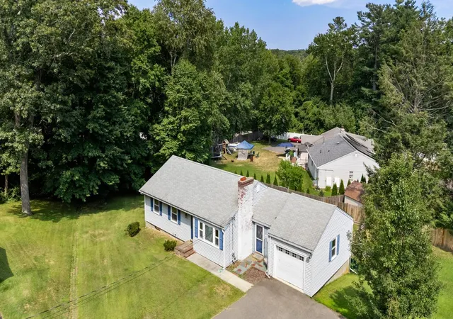 3rd image of 24 Hillside Ave, Holbrook, MA 02343 | MLS# 22604073