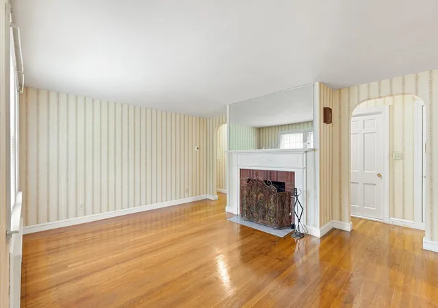 5th image of 54 Alvin Ave, Quincy, MA 02171 | MLS# 22604078