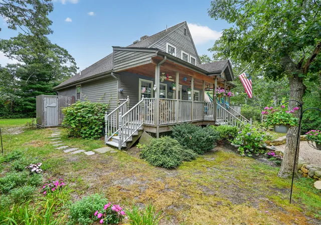 2nd image of 9 Codman Spring Rd, Edgartown, MA 02539 | MLS# 22604104
