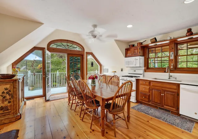 4th image of 9 Codman Spring Rd, Edgartown, MA 02539 | MLS# 22604104