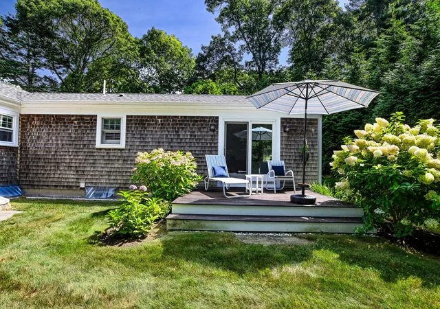 17th image of 31 Garrison Rd, Falmouth, MA 02540 | MLS# 22604130