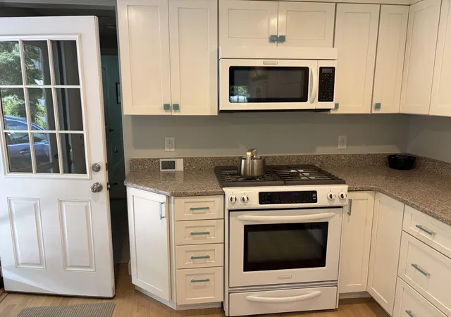 5th image of 31 Garrison Rd, Falmouth, MA 02540 | MLS# 22604130