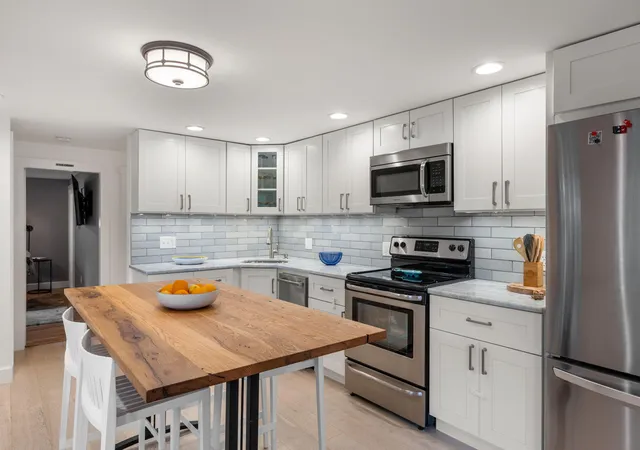 4th image of 48 Pleasant St #Unit 1, Provincetown, MA 02657 | MLS# 22604098