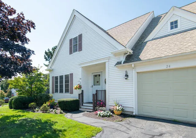 Photo 1 of Condo for sale at 24 Stratford Rdg, Mashpee, MA 02649 | MLS# 22604251 | Listing updated on 2026-09-14