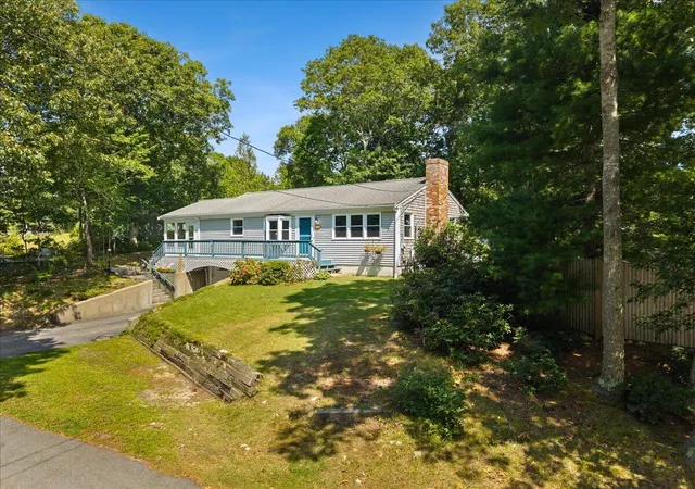 1st image of 84 Eel Pond Rd, Buzzards Bay, MA 02532 | MLS# 22604095